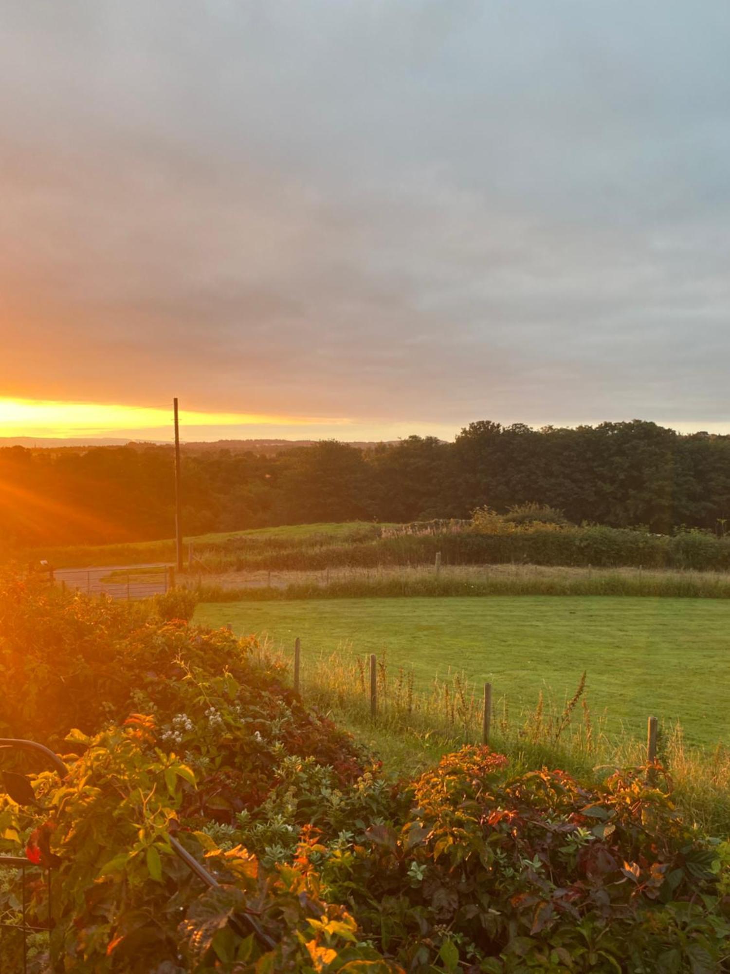 Jacquie'S B&B -Dumfries-Room With A View Eksteriør billede